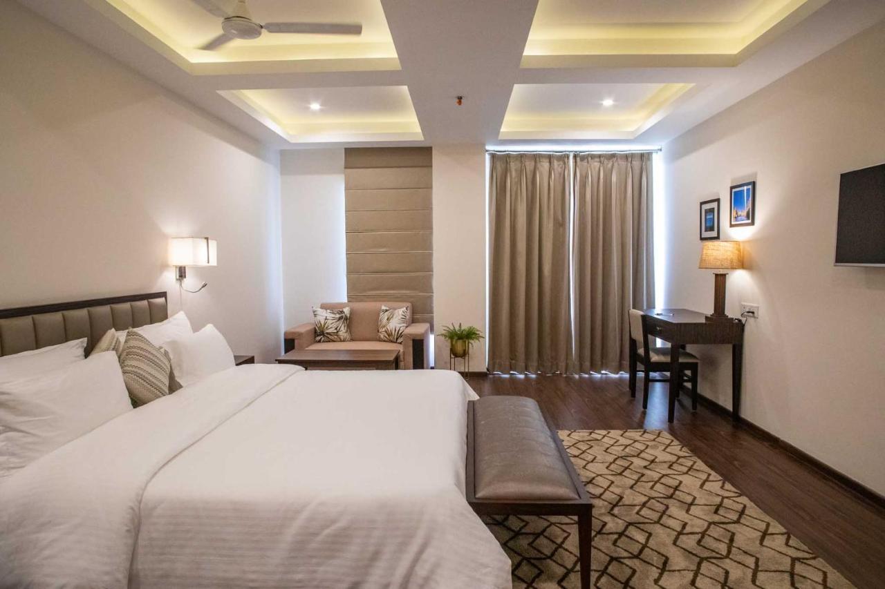 Hotel Alaya เดห์ราดุน ภายนอก รูปภาพ