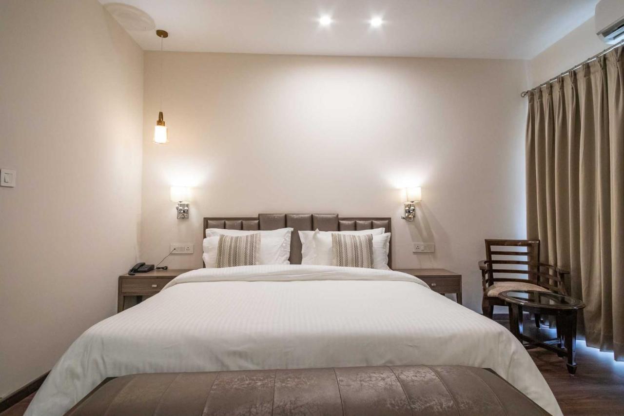 Hotel Alaya เดห์ราดุน ภายนอก รูปภาพ