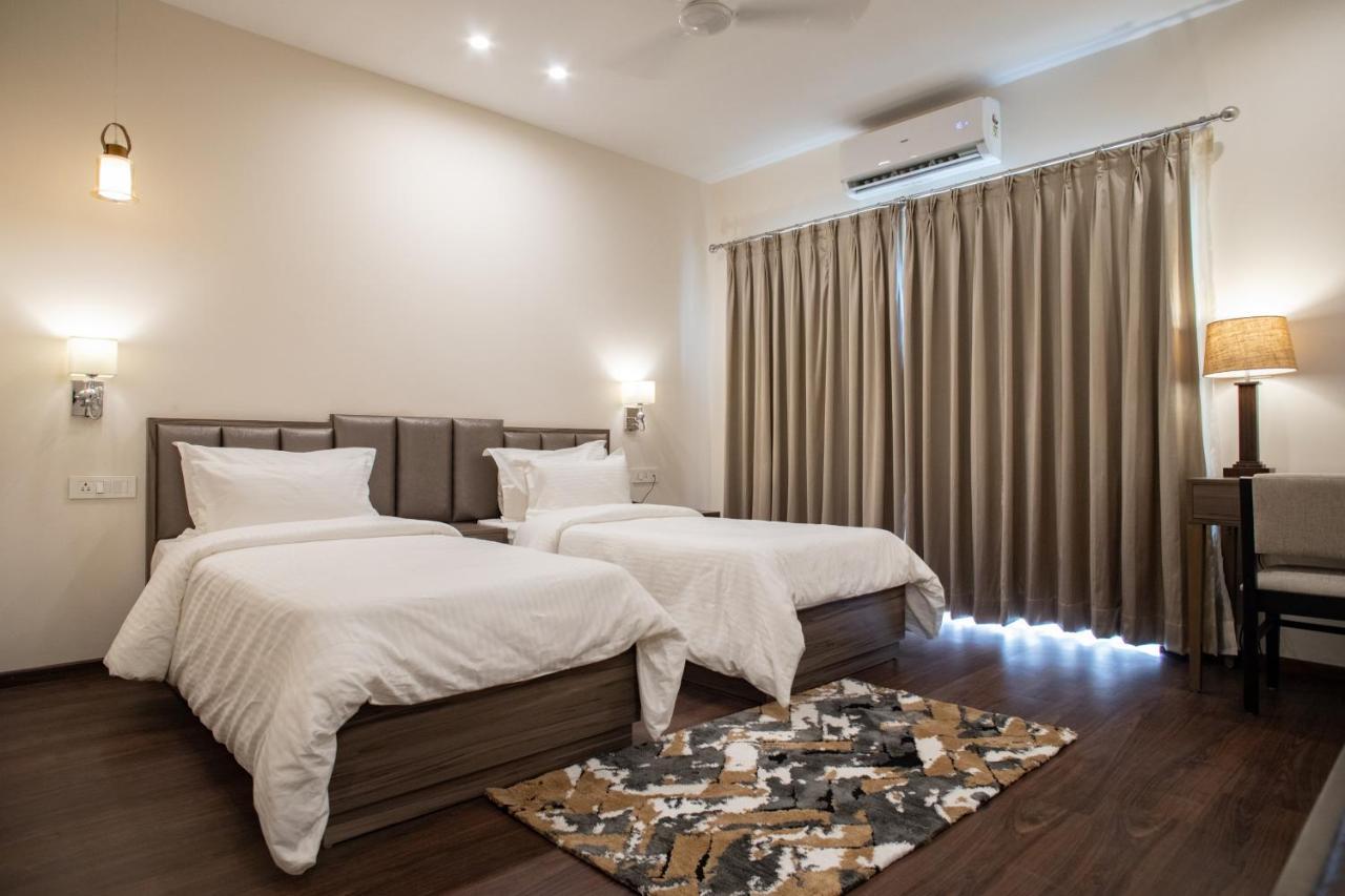 Hotel Alaya เดห์ราดุน ภายนอก รูปภาพ