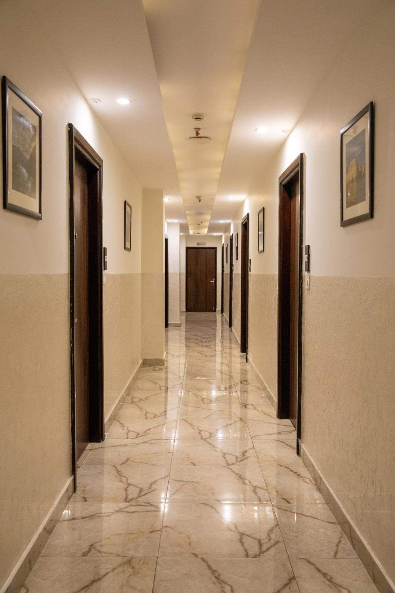 Hotel Alaya เดห์ราดุน ภายนอก รูปภาพ
